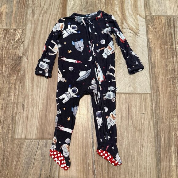 Bums & Roses Bamboo Baby Footies - Picture 1 of 3
